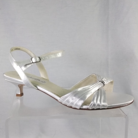Coloriffics Shoes - COLORIFFICS Women White Size 8.5 W Sandals NWB